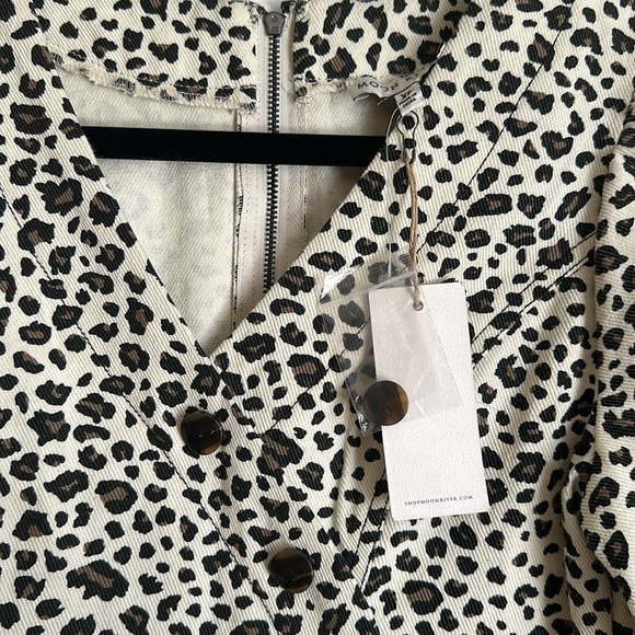 Moon River Denim Leopard Print Dress NWT - Picture 3 of 5